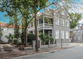 Building Photo - 123 Smith St