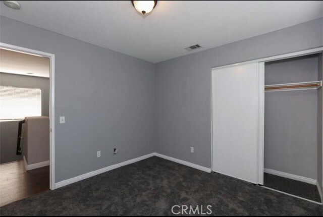Building Photo - 9122 Lemona Ave