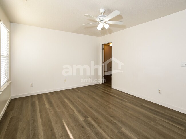 Building Photo - 12930 Hayes St