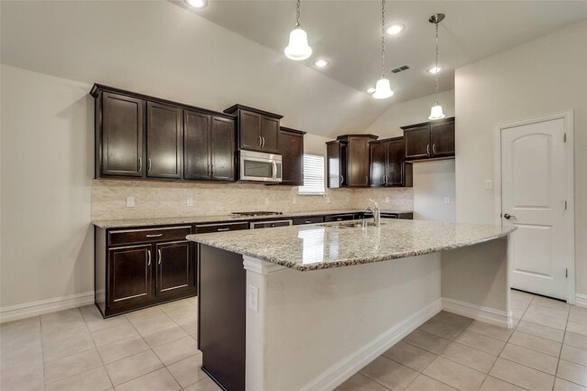 Building Photo - 601 Elm Creek Dr