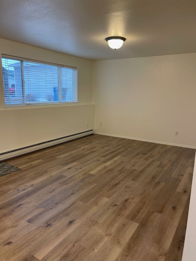 Building Photo - Charming Newly Remodeled 2-Bedroom, 1-Bath...