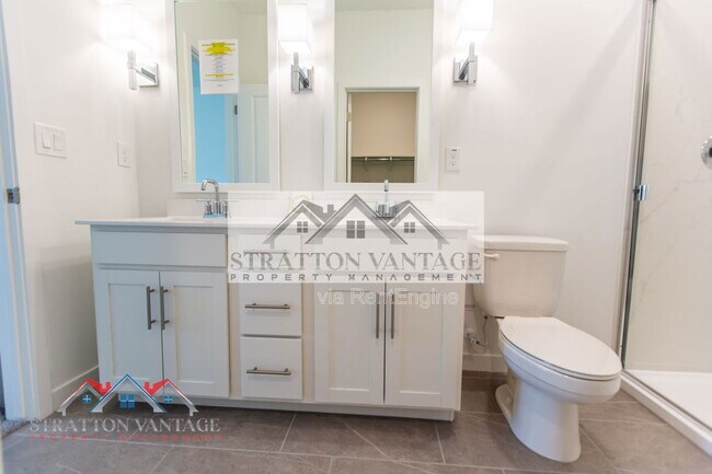 Building Photo - 7439 S 76th Dr