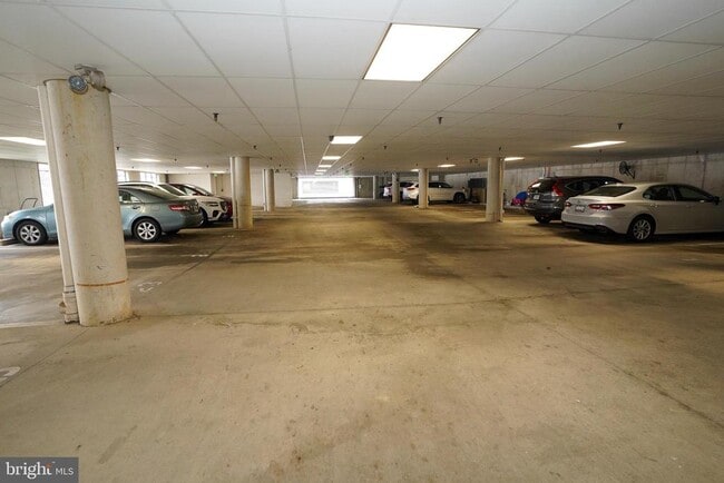 Building Photo - 2111 Ganton Green