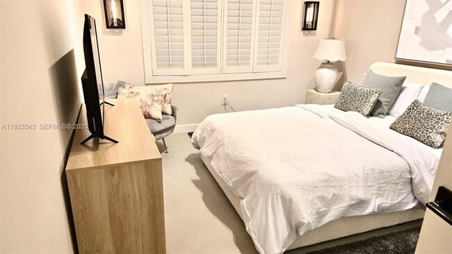 Building Photo - 375 Harbor Ct