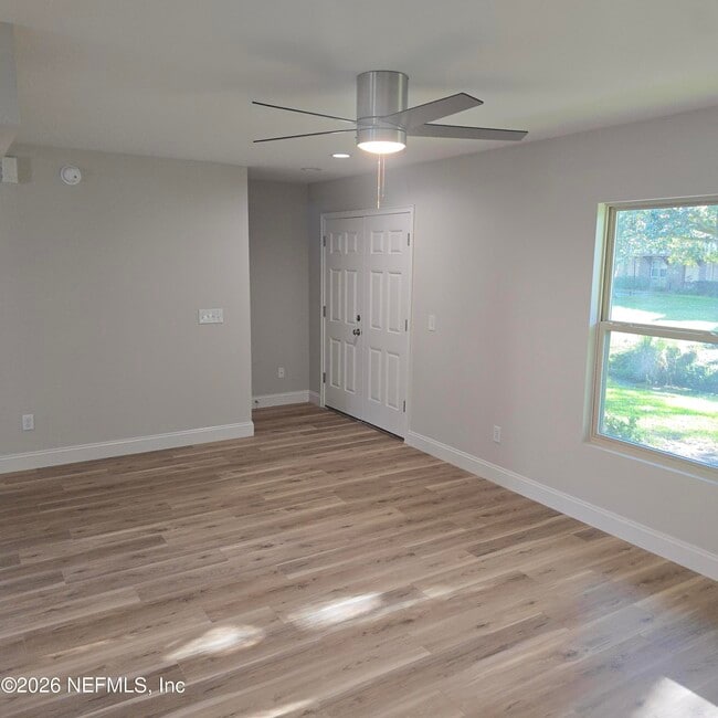 Building Photo - 8205 Kensington Square