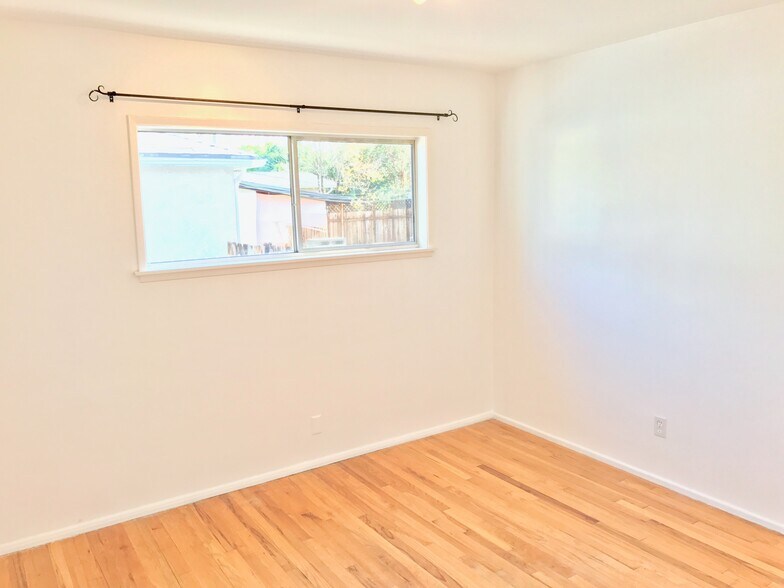 Building Photo - 17418 Califa St