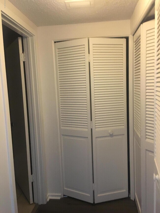 Building Photo - 7703 Las Palmas Way