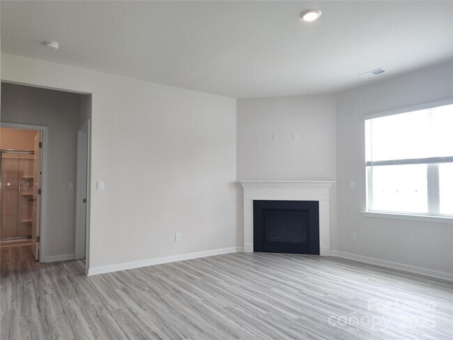Building Photo - 529 Zermatt Ct