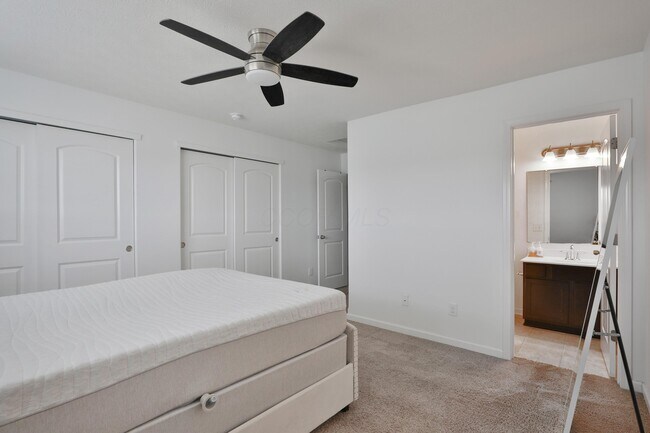 Building Photo - 1413 Bloomington Blvd