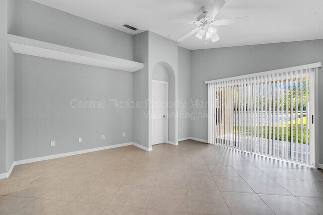 Building Photo - 10754 Flycast Cir