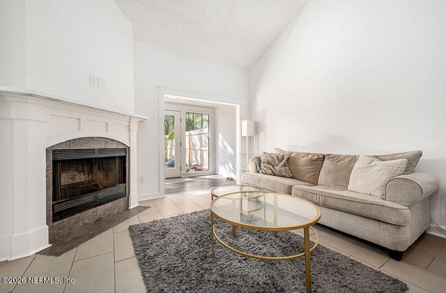 Building Photo - 11442 Squire Way Ln