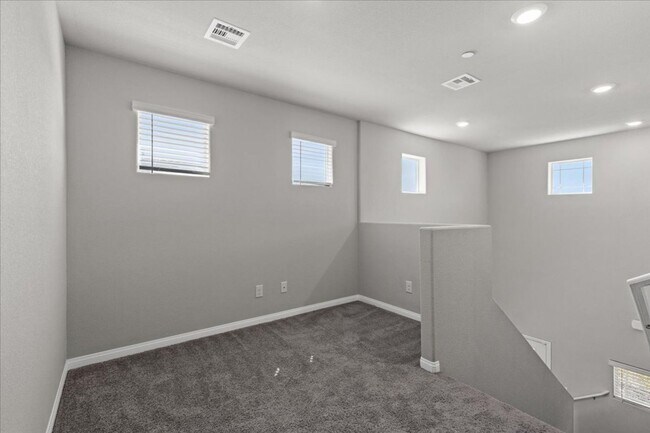 Building Photo - 7910 Diamond Sky Ave