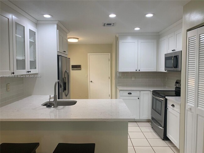 Building Photo - 2917 Myrtle Oak Cir