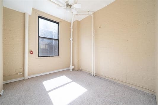 Building Photo - 805 Clinton St