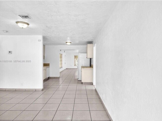 Building Photo - South 23rd Avenue, Hollywood, FL 33020 - 3 BR 2 BA single-family home