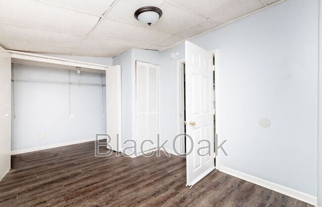 Building Photo - 917 Watt St