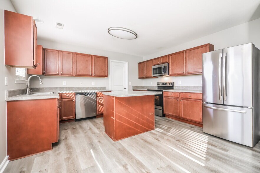 Building Photo - 129 Reno Ct