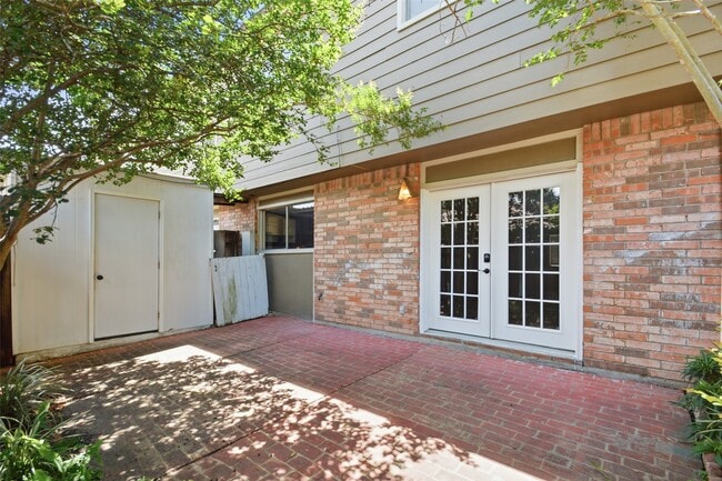Building Photo - 2275 Triway Ln