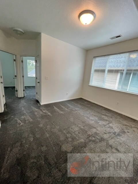 Building Photo - 21847 SW Vintner Ln