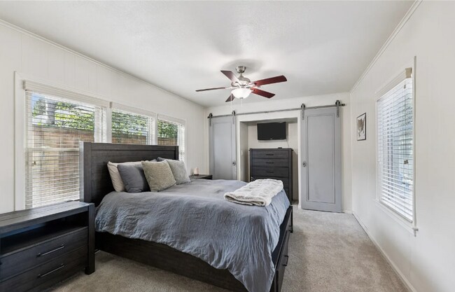 Building Photo - 2 Bed | 2 Bath Near TU!