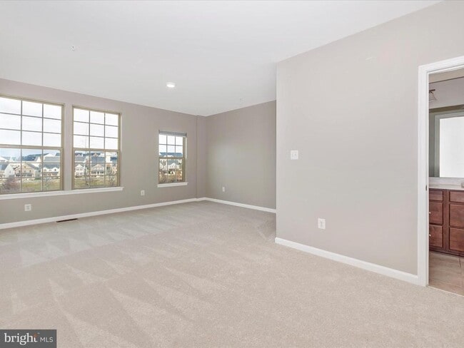 Building Photo - 10020 Beerse St