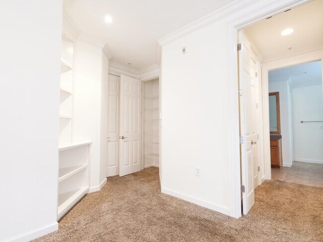 Building Photo - 4955 Ivy Ridge Dr SE