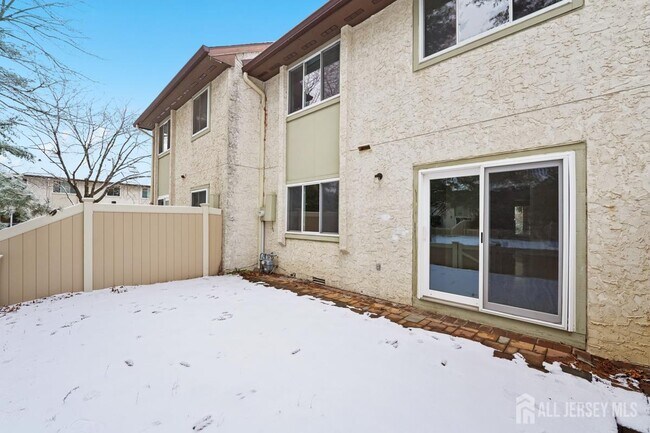 Building Photo - 151 Tennyson Dr