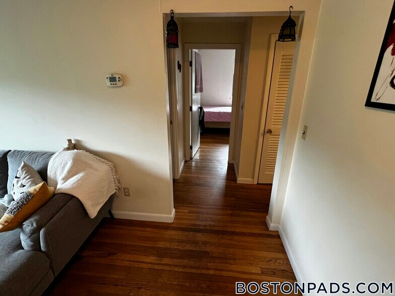 Building Photo - 66 Homer Ave