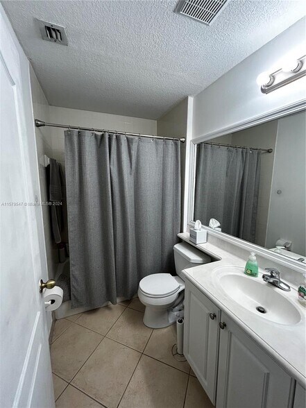 Building Photo - 12805 SW 31st Ct