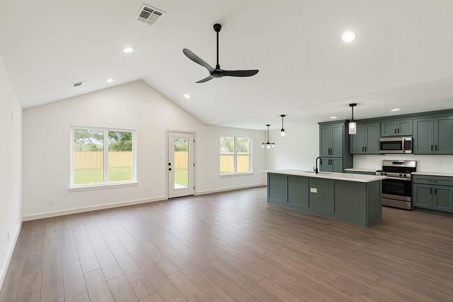 Building Photo - 303 E Virgin St