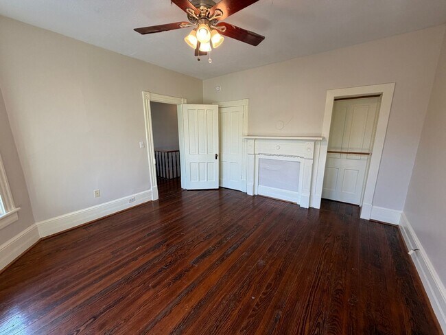 Building Photo - 606 Elm Ave