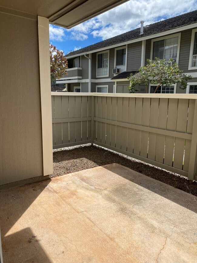 Building Photo - Royal Palm - Renovated two bedroom in Waip...