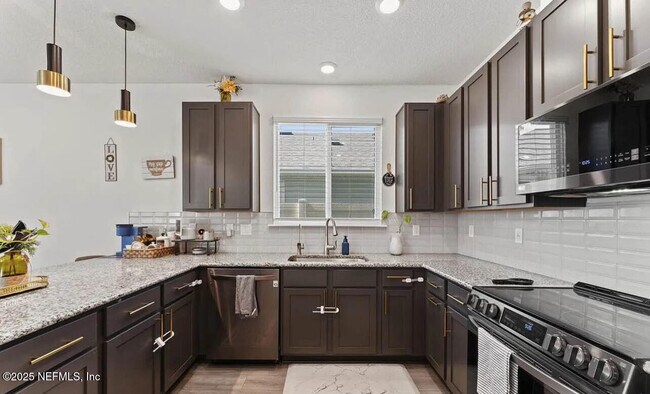 Building Photo - 8101 Guild Wy