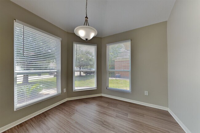 Building Photo - 16708 Foursquare Dr