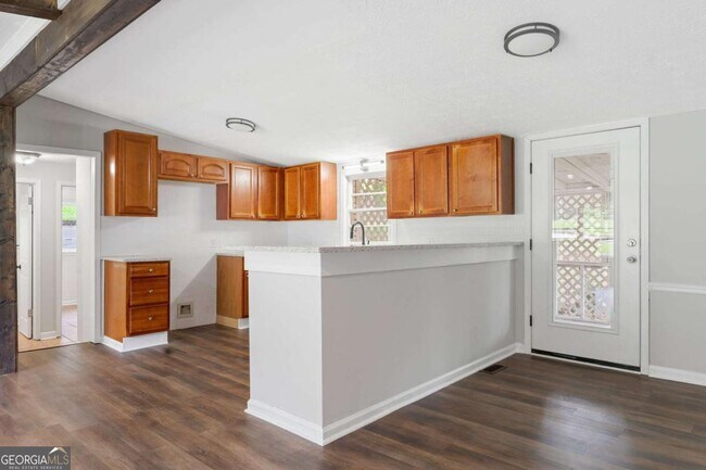 Building Photo - 119 McBee St