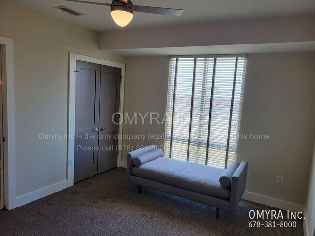 Building Photo - Stunning 3-Bedroom Midtown Condo with City Views!