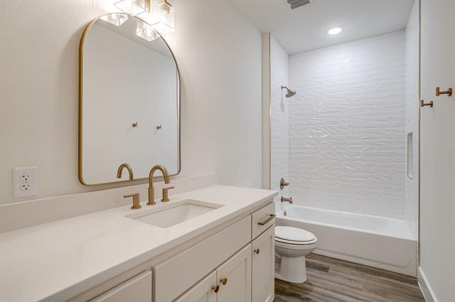 Building Photo - 100 Cardinal Wds