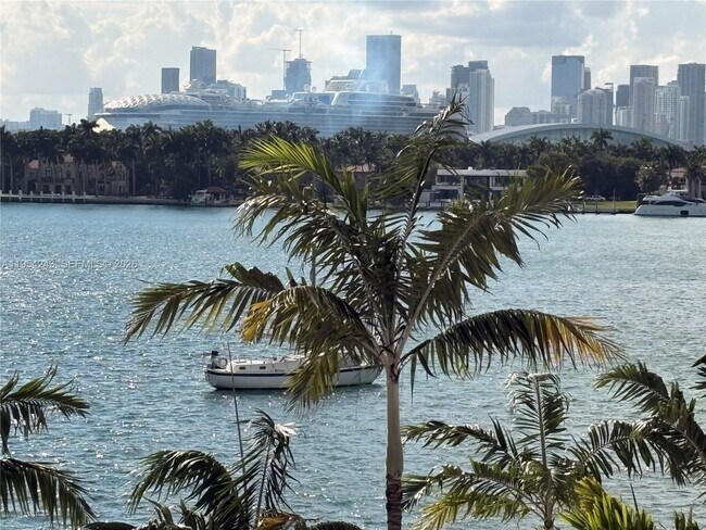 Building Photo - 800 West Ave