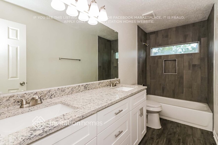 Building Photo - 7723 Pine Center Dr