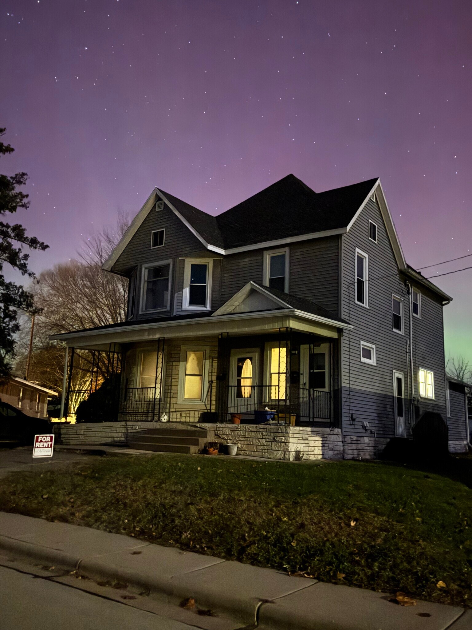 Building Photo - 140 E Lewis St