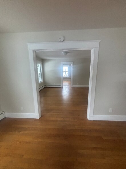 Building Photo - 134 Silver St