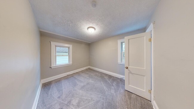 Building Photo - Brooklyn Centre neighborhood - 3  bedroom/...
