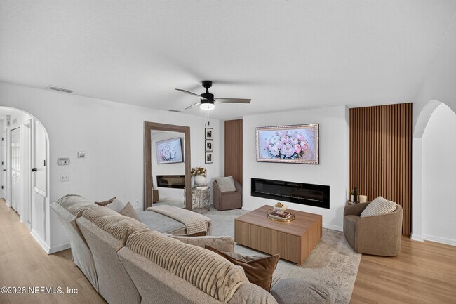Building Photo - 7038 St Ives Ct