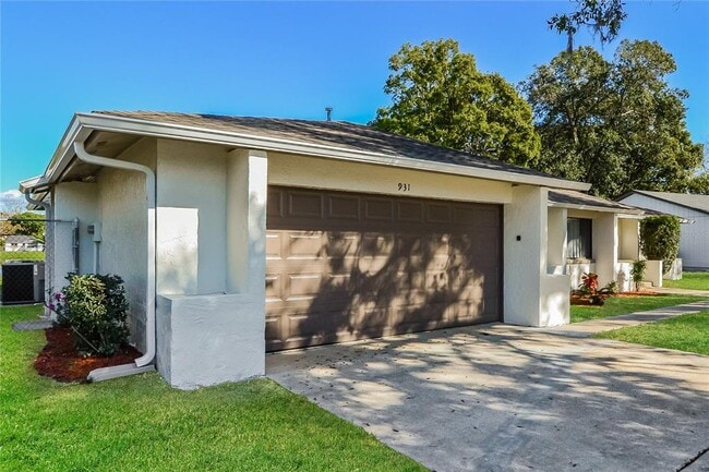 Building Photo - 931 Waverly Dr