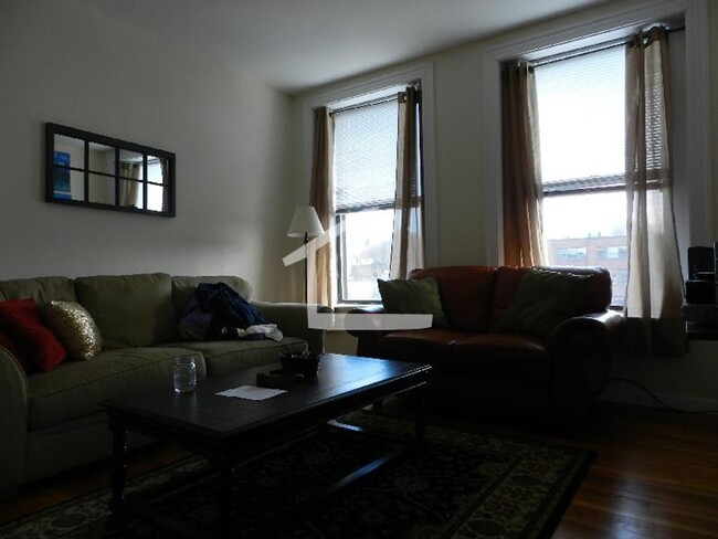 Building Photo - Renovated 3 bed. 1.5 bathroom on Cleveland...