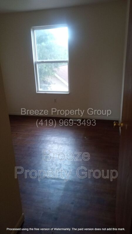 Building Photo - 3035 N Ontario St