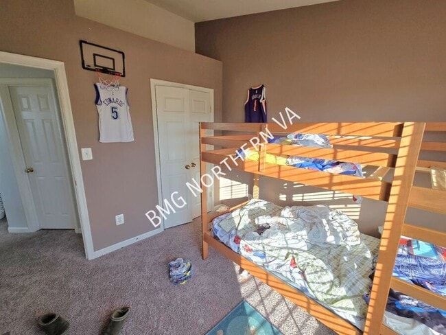 Building Photo - 12108 Wallower Way