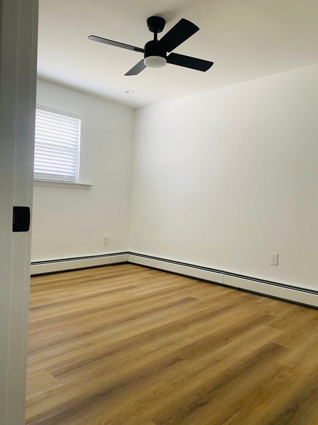 Building Photo - 5717 Tulip St
