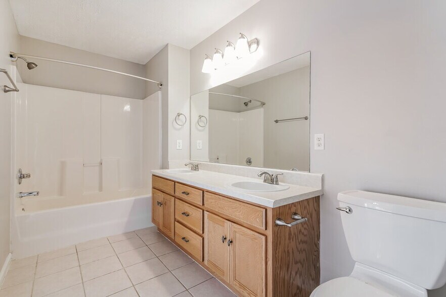 Building Photo - 107 Blythe Ct