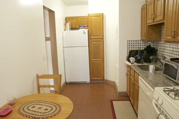 Building Photo - 447 Park Dr